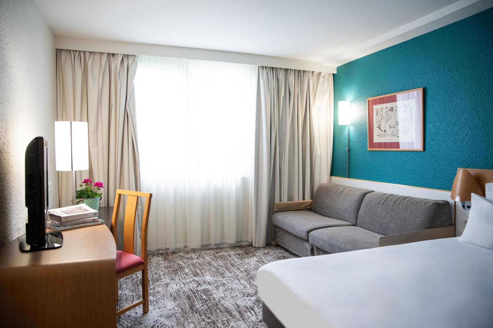 Hotel Novotel Evry Courcouronnes Exterior foto